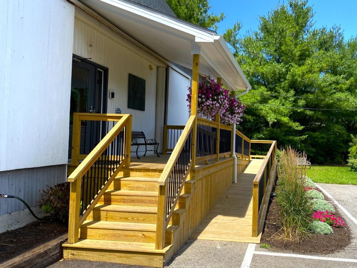 Lake Ontario Motel & Inn Newfane Exterior photo