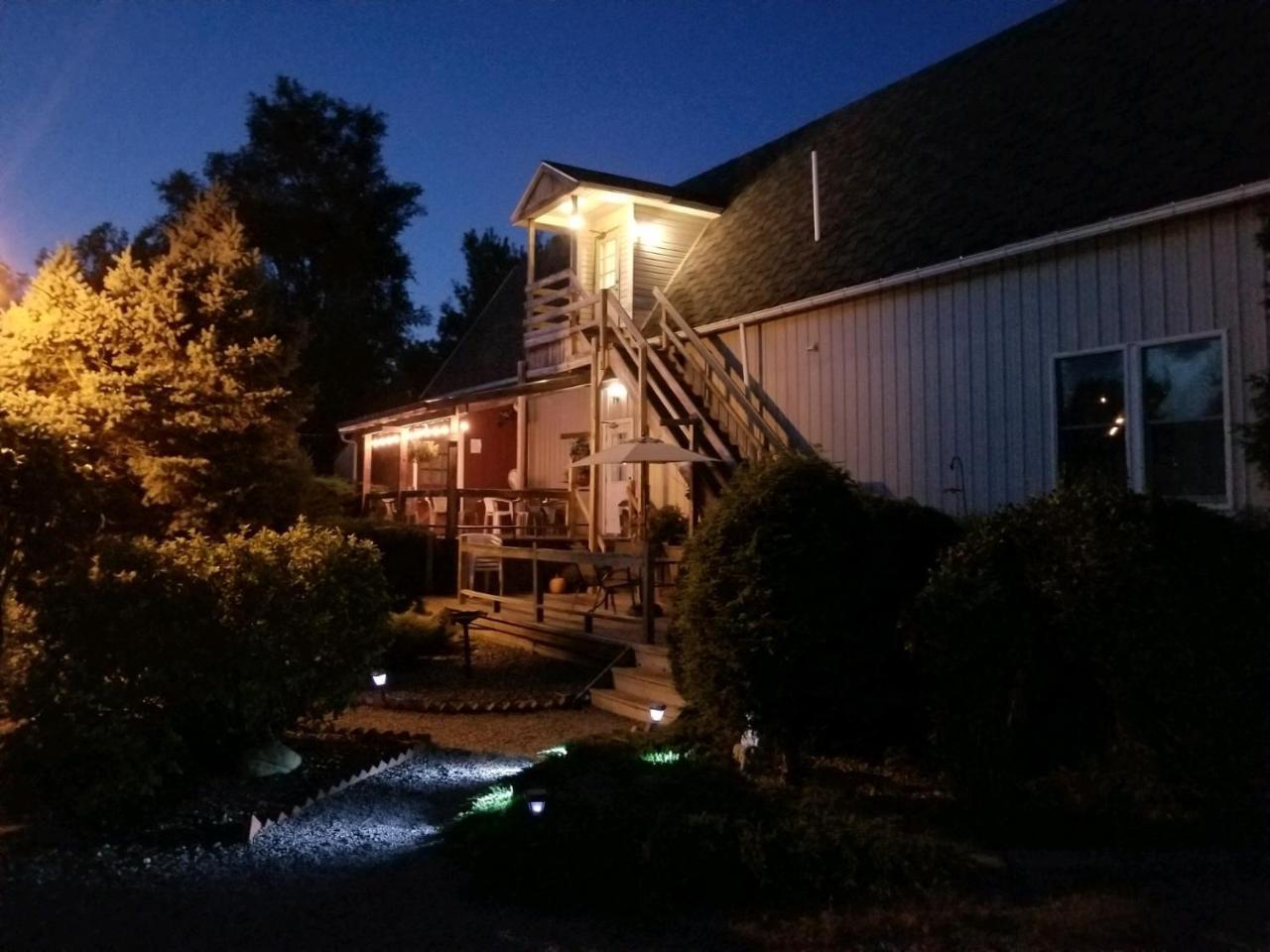 Lake Ontario Motel & Inn Newfane Exterior photo